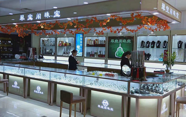 商場(chǎng)展柜怎樣進(jìn)行設(shè)計(jì)，做好這三點(diǎn)很有必要